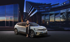 Foto (Bild): Renault Megane E-Tech - Infodisplay - Mittelkonsole