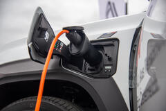 A1 UND RENAULT STARTEN PILOTPROJEKT: E-AUTOS SORGEN FÜR NOTSTROM IM MOBILFUNK
