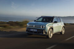 Renault 4 E-Tech Electric COTY 2026 Finalist