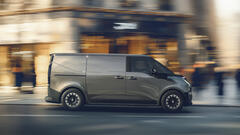 DER NEUE RENAULT TRAFIC E-TECH ELECTRIC:  SERIENDEBÜT AUF DER SOLUTRANS 2025