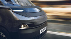 DER NEUE RENAULT TRAFIC E-TECH ELECTRIC:  SERIENDEBÜT AUF DER SOLUTRANS 2025