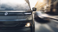 DER NEUE RENAULT TRAFIC E-TECH ELECTRIC:  SERIENDEBÜT AUF DER SOLUTRANS 2025