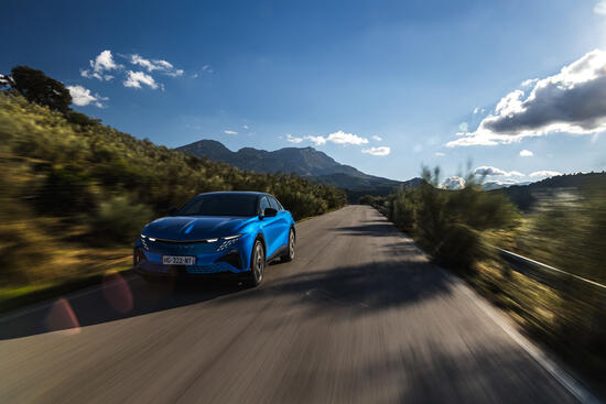 DIE NEUE ALPINE A390: DER SPIRIT VON ALPINE IN EINEM NEUEN FORMAT