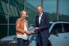 RENAULT 4 E-TECH ELECTRIC GEWINNT "FLEET CAR OF THE YEAR 2026" IN DER KATEGORIE KLEINWAGEN/KOMPAKT