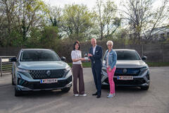 RENAULT GEWINNT „BEST TECHNOLOGY AWARD 2026“ BEIM WOMEN’S WORLDWIDE CAR OF THE YEAR