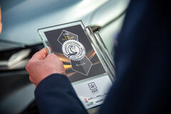 RENAULT GEWINNT „BEST TECHNOLOGY AWARD 2026“ BEIM WOMEN’S WORLDWIDE CAR OF THE YEAR