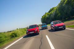 VERGANGENHEIT UND ZUKUNFT AUF VIER RÄDERN: TWINGO TRIFFT FR4ISCHLUFT