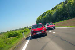 VERGANGENHEIT UND ZUKUNFT AUF VIER RÄDERN: TWINGO TRIFFT FR4ISCHLUFT