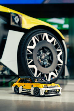 RENAULT UNTERSTÜTZT LEGO-VERSION DES RENAULT 5 TURBO 3E