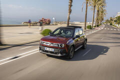 Renault 4 E-Tech Electric Techno Plein Sud in Karmesin-Rot
