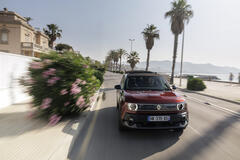 Renault 4 E-Tech Electric Techno Plein Sud in Karmesin-Rot