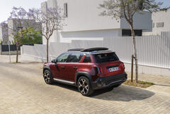 Renault 4 E-Tech Electric Techno Plein Sud in Karmesin-Rot