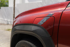Renault 4 E-Tech Electric Techno Plein Sud in Karmesin-Rot