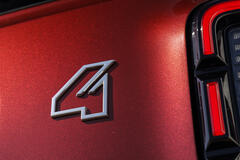 Renault 4 E-Tech Electric Techno Plein Sud in Karmesin-Rot