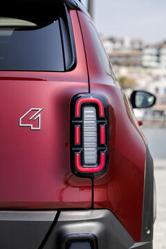 Renault 4 E-Tech Electric Techno Plein Sud in Karmesin-Rot