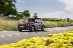 Renault 4 E-Tech Electric Techno Plein Sud in Karmesin-Rot