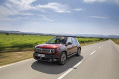 Renault 4 E-Tech Electric Techno Plein Sud in Karmesin-Rot