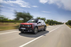 Renault 4 E-Tech Electric Techno Plein Sud in Karmesin-Rot