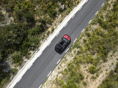 Renault 4 E-Tech Electric Techno Plein Sud in Karmesin-Rot