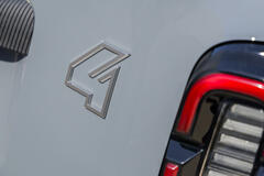 Renault 4 E-Tech Electric Iconic Plein Sud in Urban-Grey