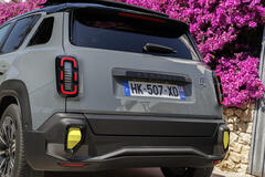 Renault 4 E-Tech Electric Iconic Plein Sud in Urban-Grey