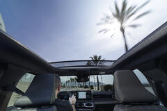 Renault 4 E-Tech Electric Iconic Plein Sud in Urban-Grey