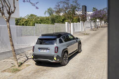 Renault 4 E-Tech Electric Iconic Plein Sud in Urban-Grey