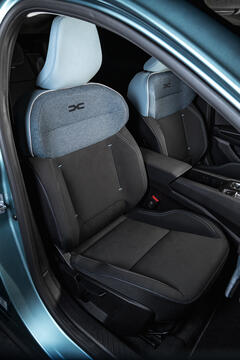 DER NEUE DACIA STRIKER: DAS BESTE AUS DREI WELTEN IM LIFESTYLE-KOMBI