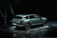 DER NEUE DACIA STRIKER: DAS BESTE AUS DREI WELTEN IM LIFESTYLE-KOMBI