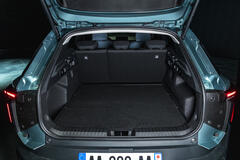 DER NEUE DACIA STRIKER: DAS BESTE AUS DREI WELTEN IM LIFESTYLE-KOMBI