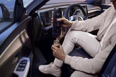 SCHNELLER LADEN, WEITER FAHREN: RENAULT AKTUALISIERT DEN SCENIC E-TECH ELECTRIC