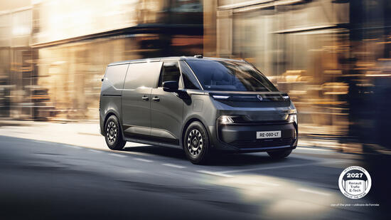 DER NEUE RENAULT TRAFIC E-TECH ELECTRIC IST „VAN OF THE YEAR 2027“